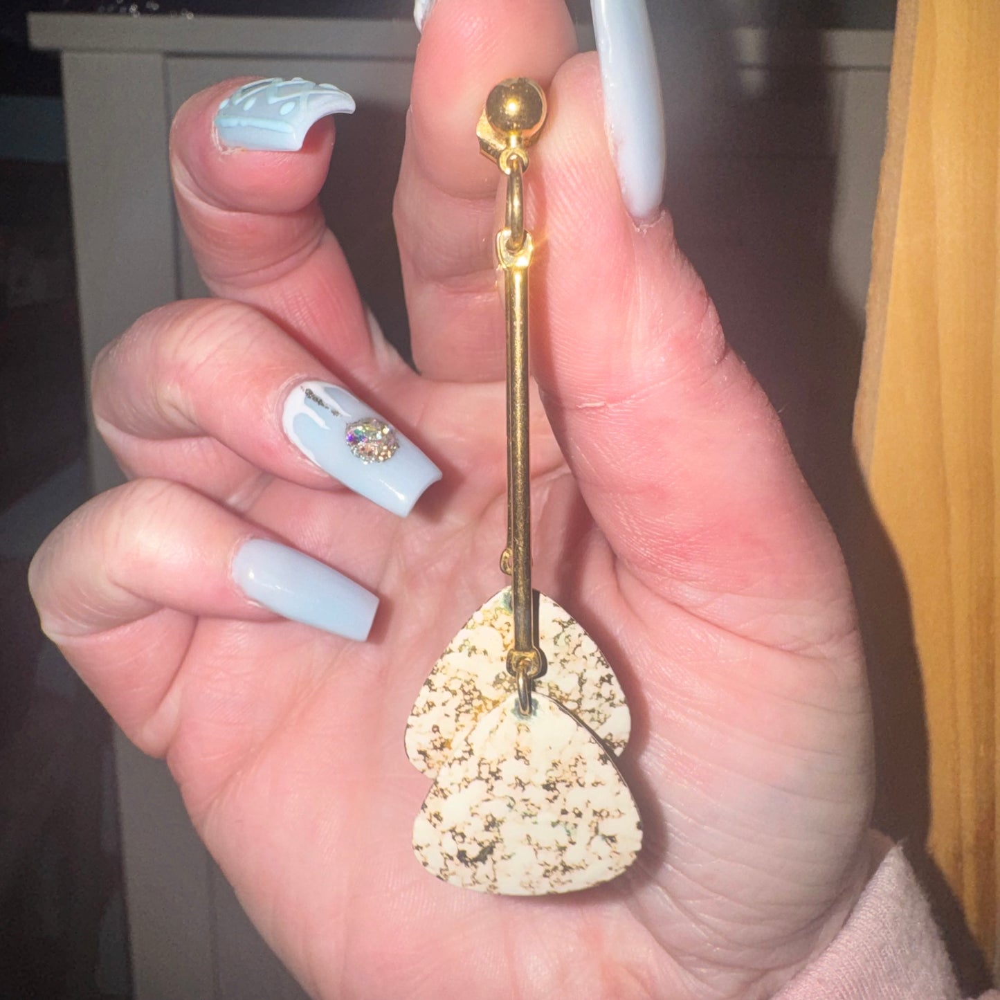 Vintage Avon chimes dangle earrings
