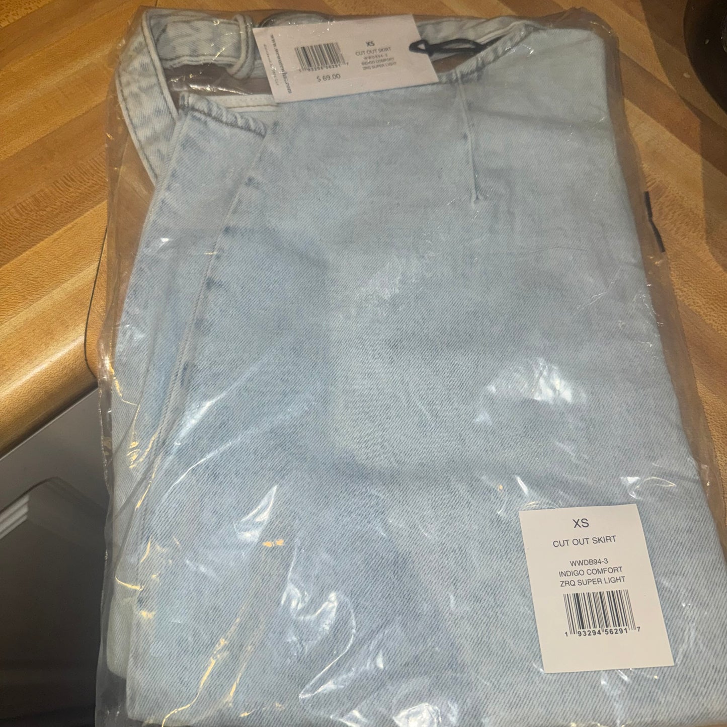 Cut out denim skirt