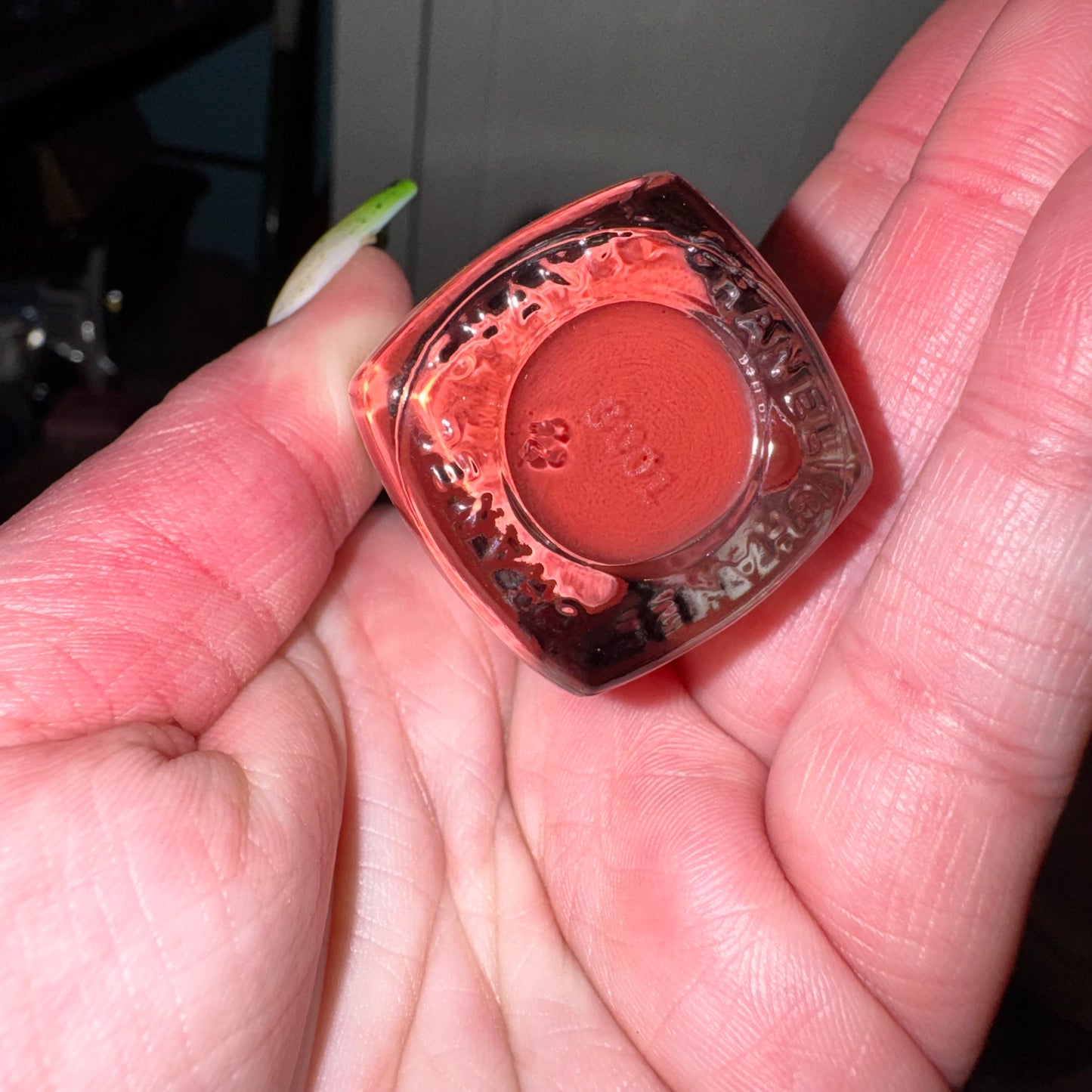 Chanel Le Vernis nail color