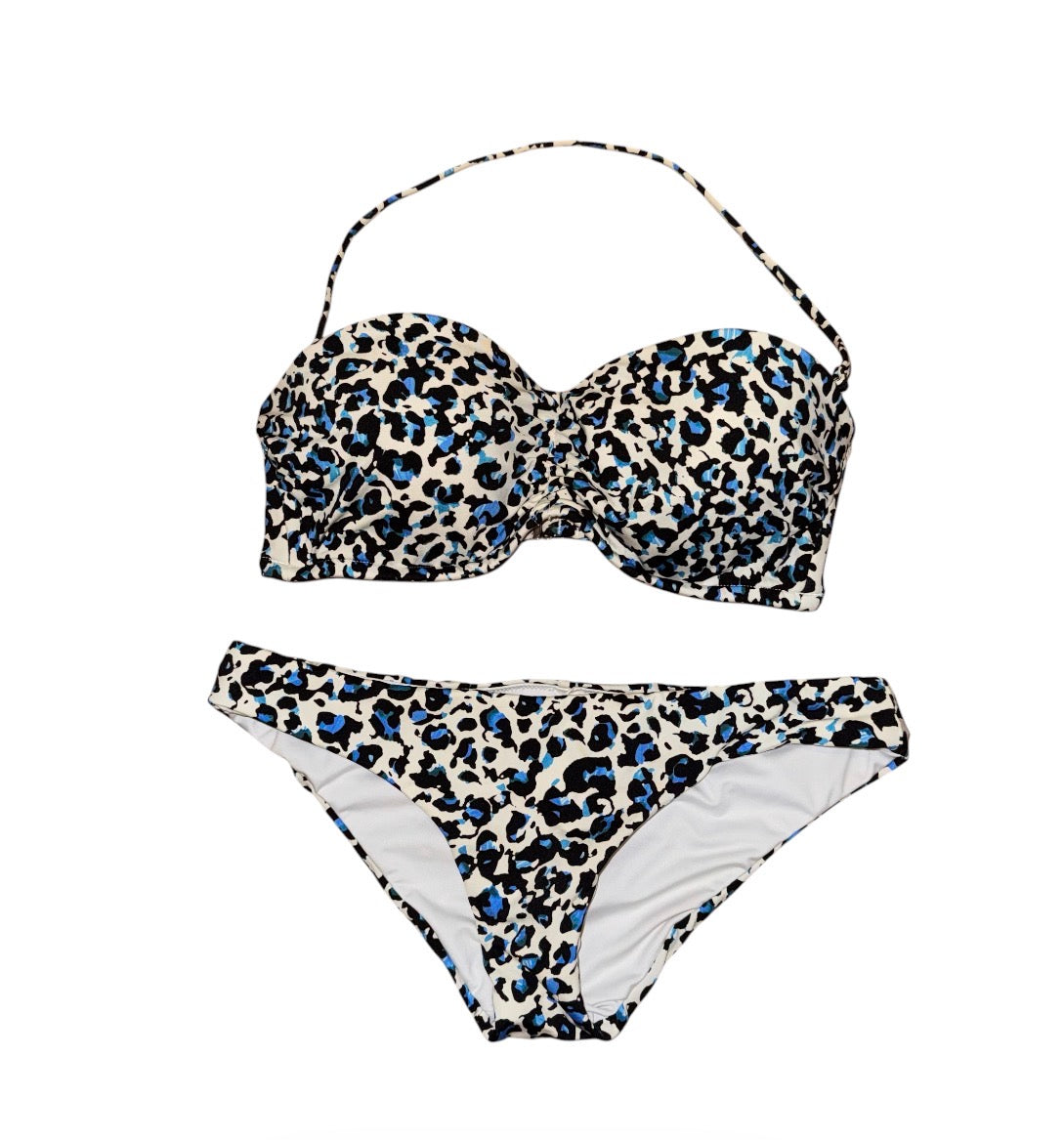 Leopard print bikini