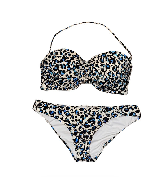 Leopard print bikini