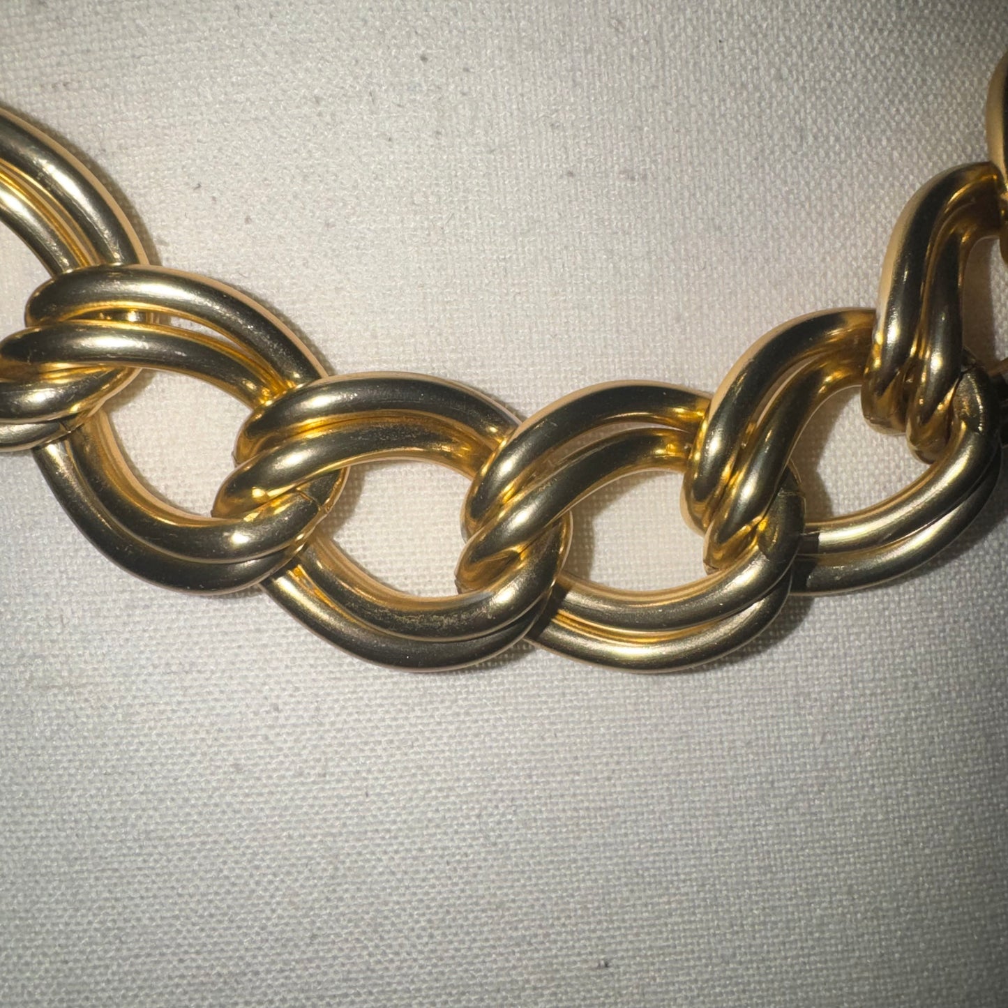 Vintage Avon necklace & bracelet set
