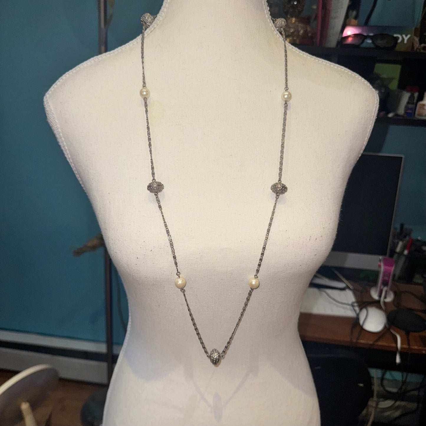 Vintage Avon long necklace