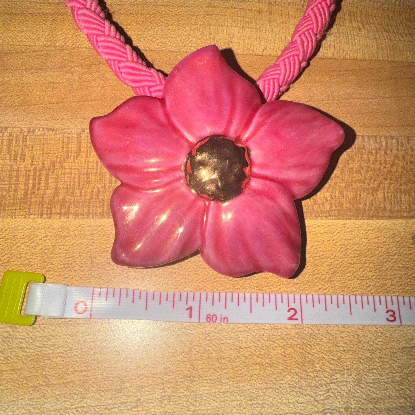 Vintage Avon porcelain wild flower pin/pendant