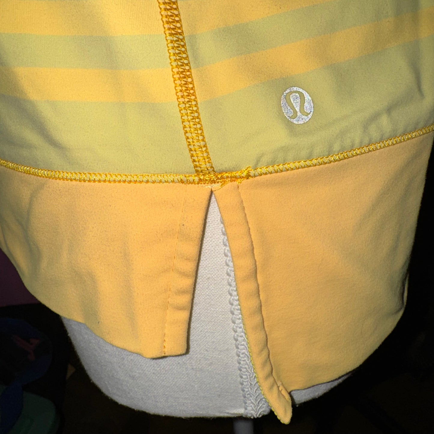 Lululemon Warm up run crew