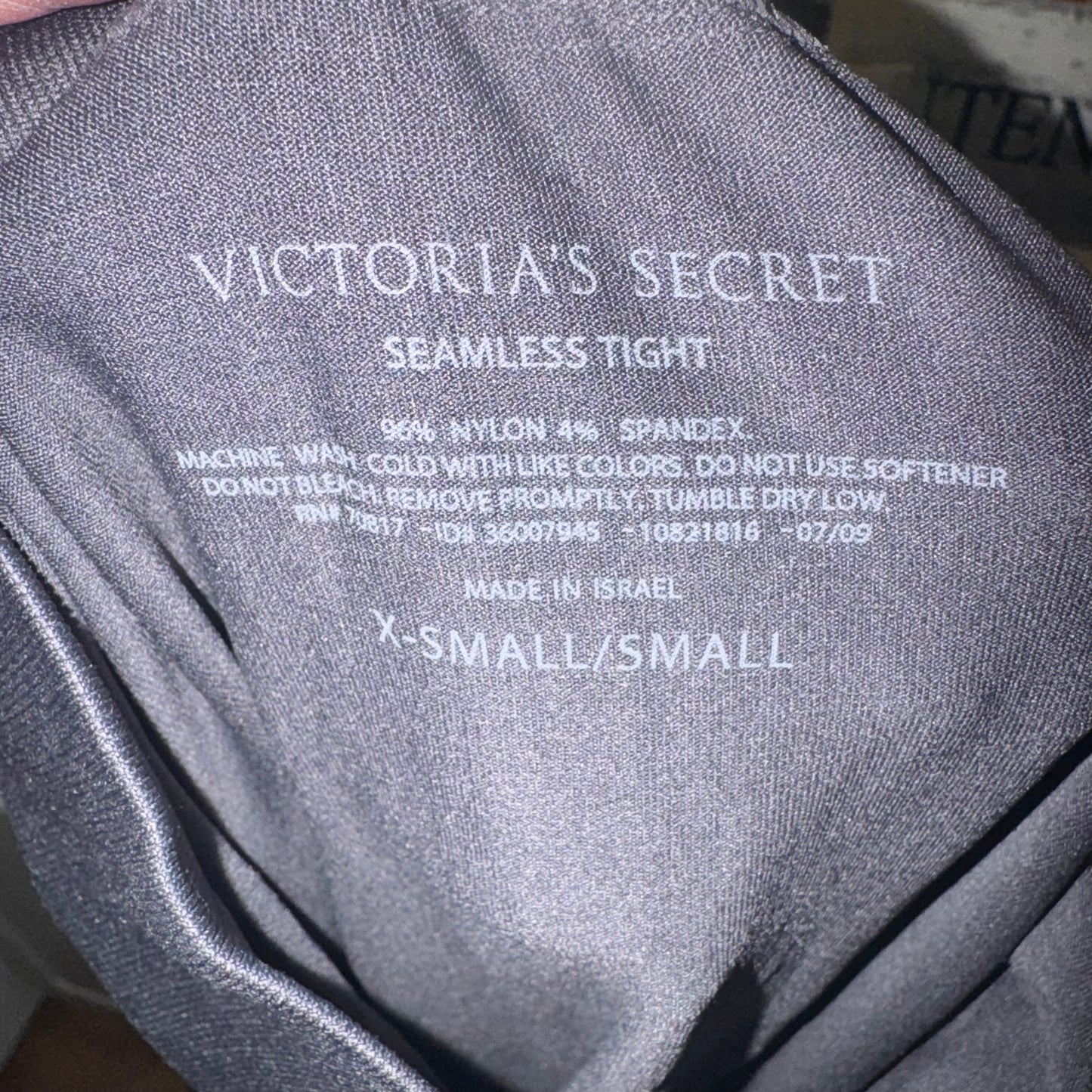 Seamless tights