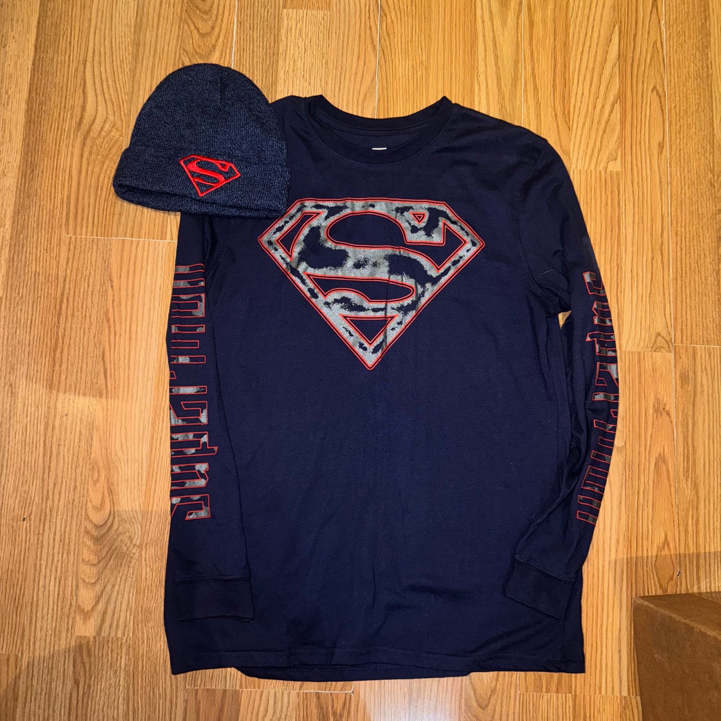 Superman shirt & beanie set