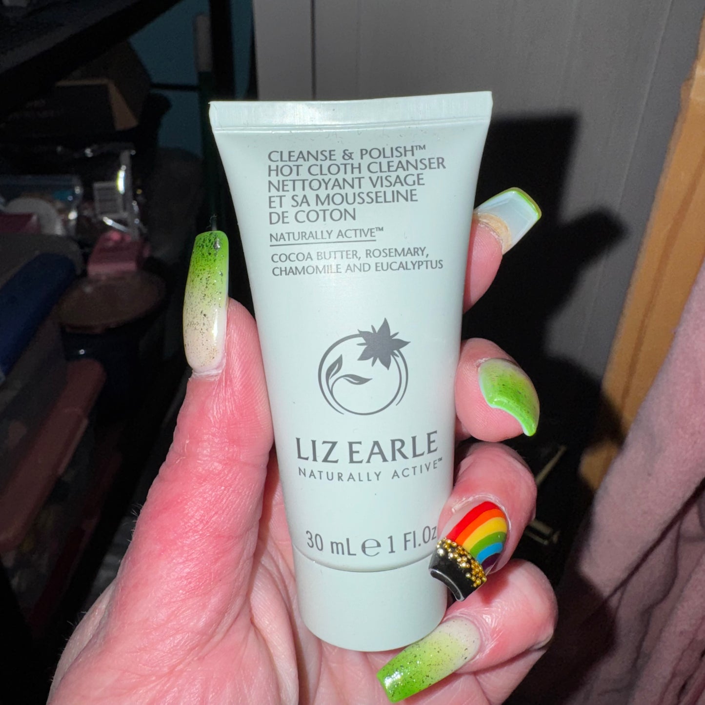 Cleanse & polish hot cloth cleanser