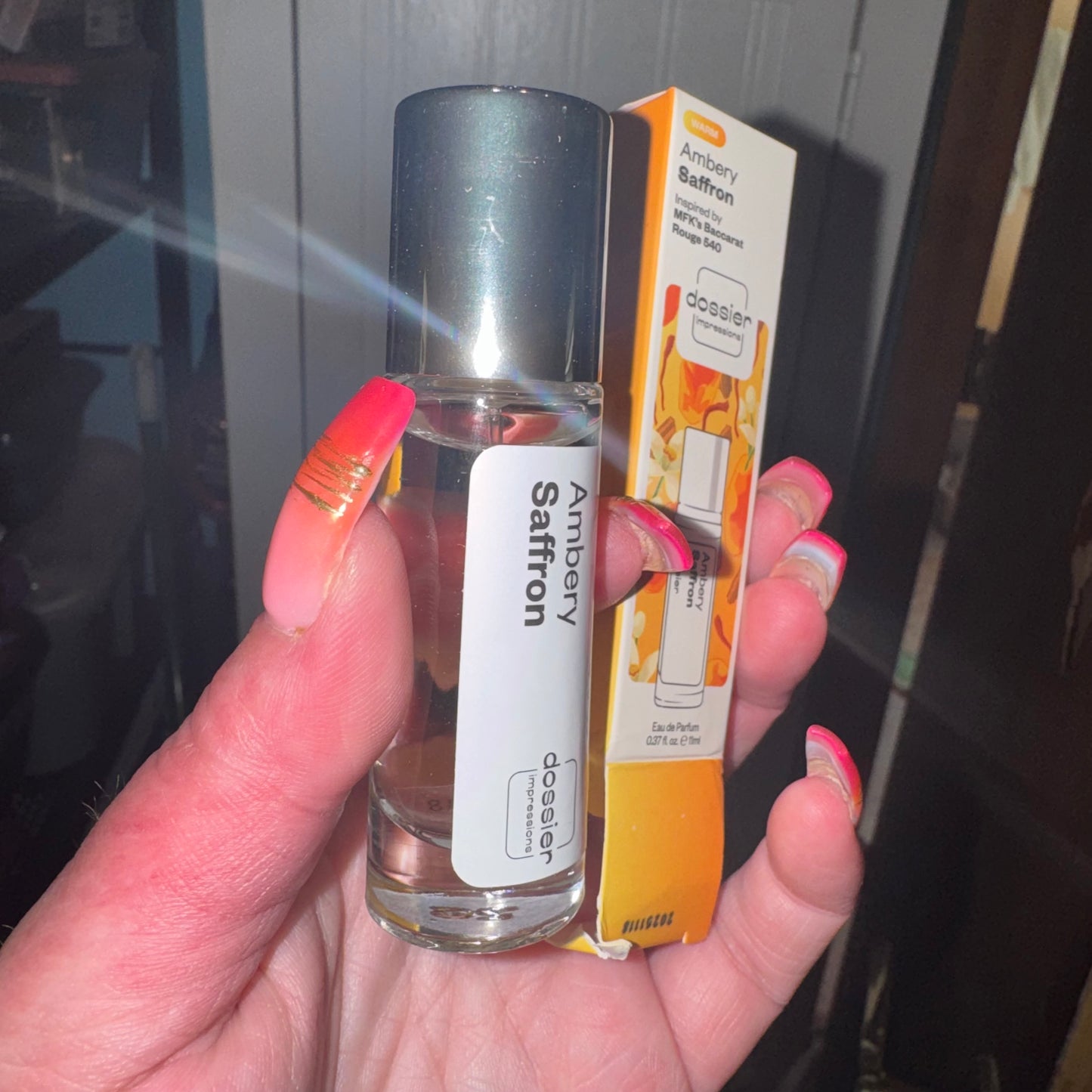 Ambery saffron perfume