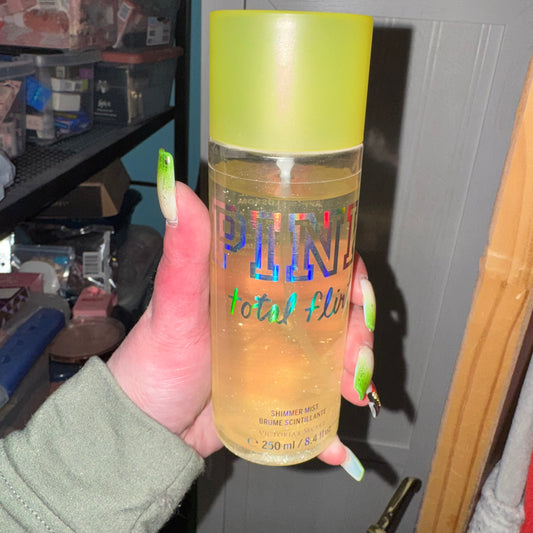 Total flirt shimmer mist (discontinued rare item)