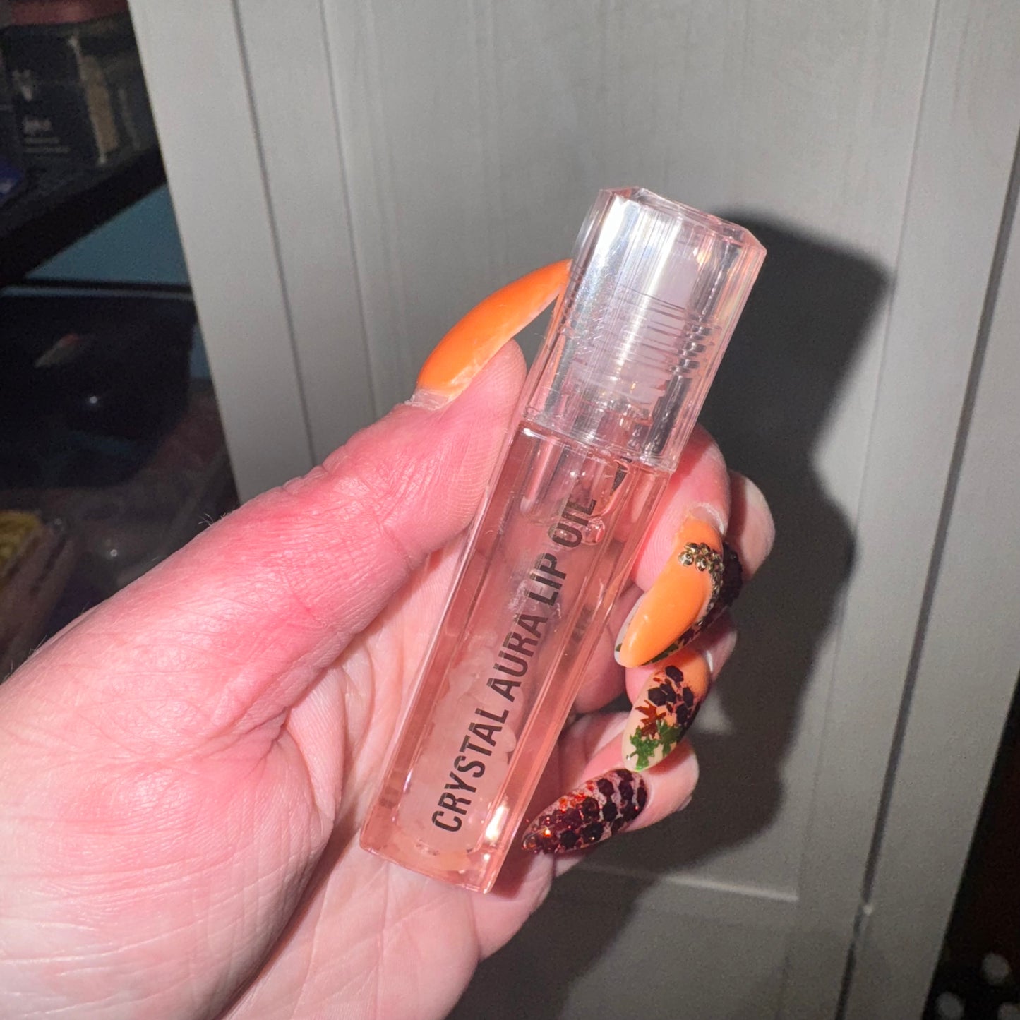 2 lip oils (2 brands)
