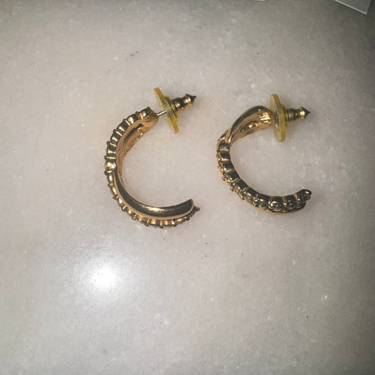 Vintage sparkling accents hoop earrings