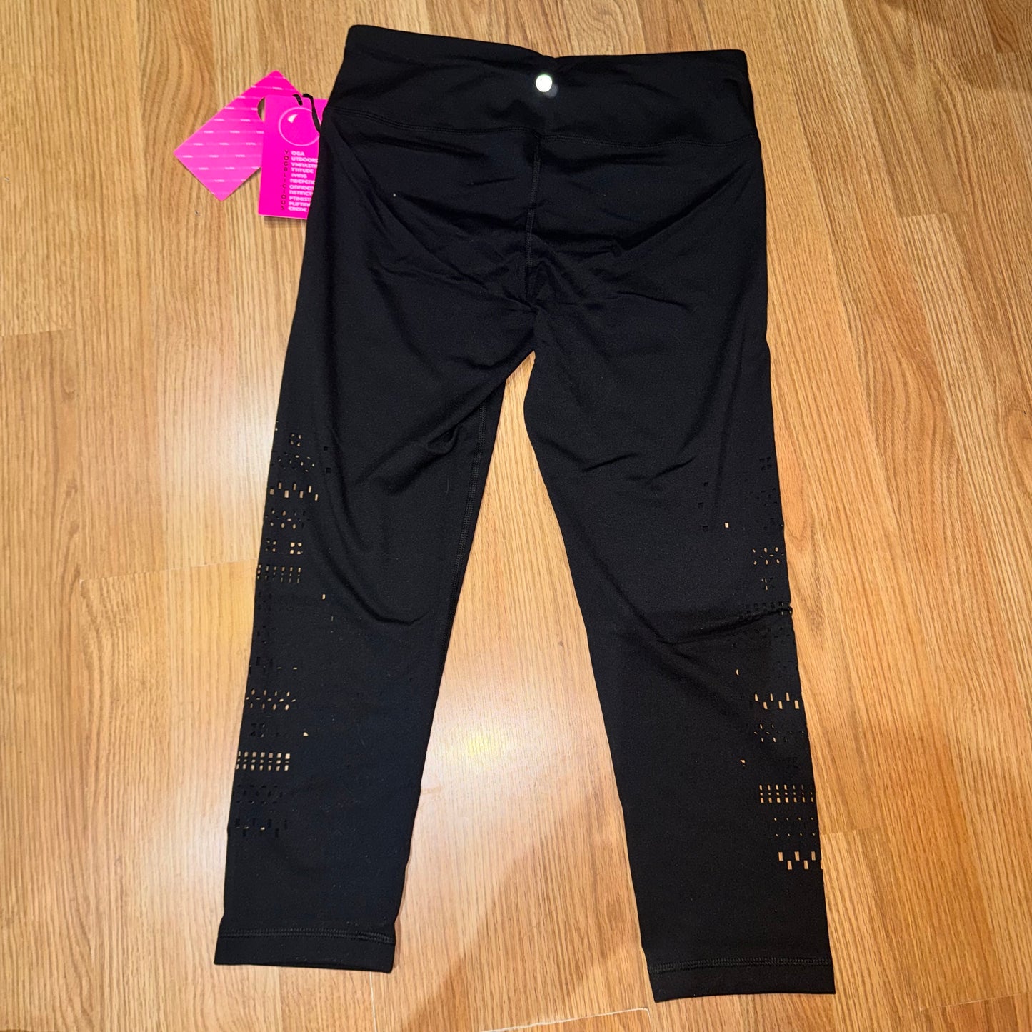 Cut out design black yogalicious leggings
