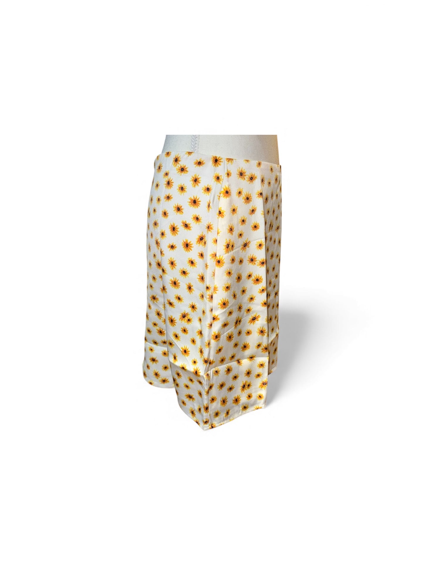 Daisies mini slip skirt