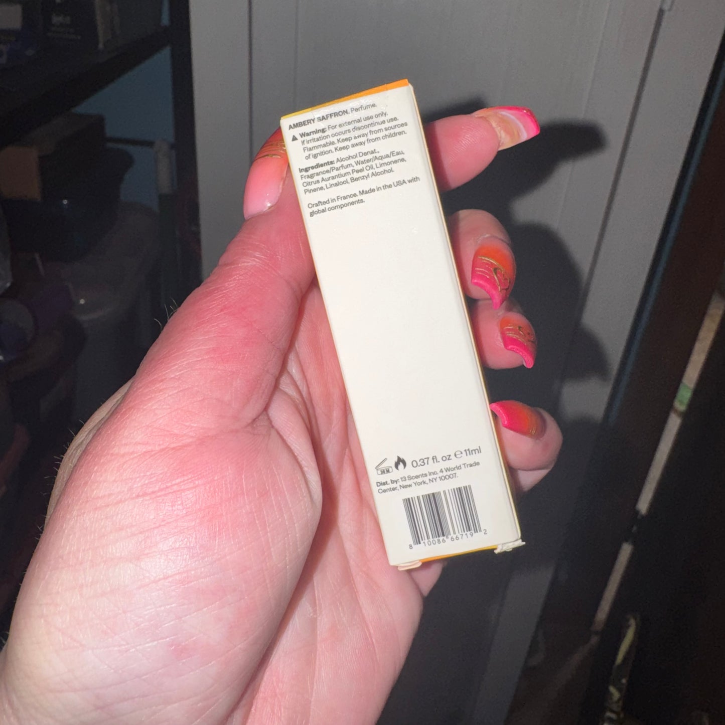 Ambery saffron perfume