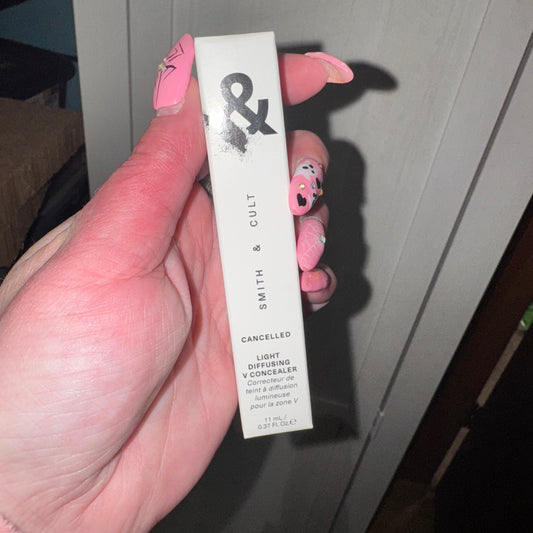 Light diffusing concealer