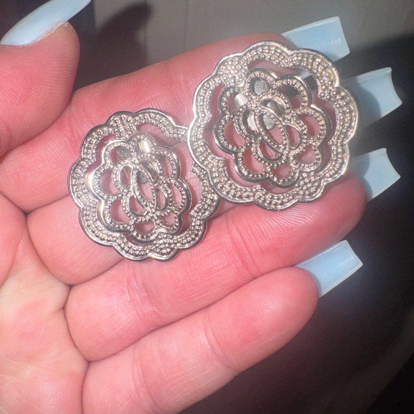 Vintage Avon texture dimension earrings