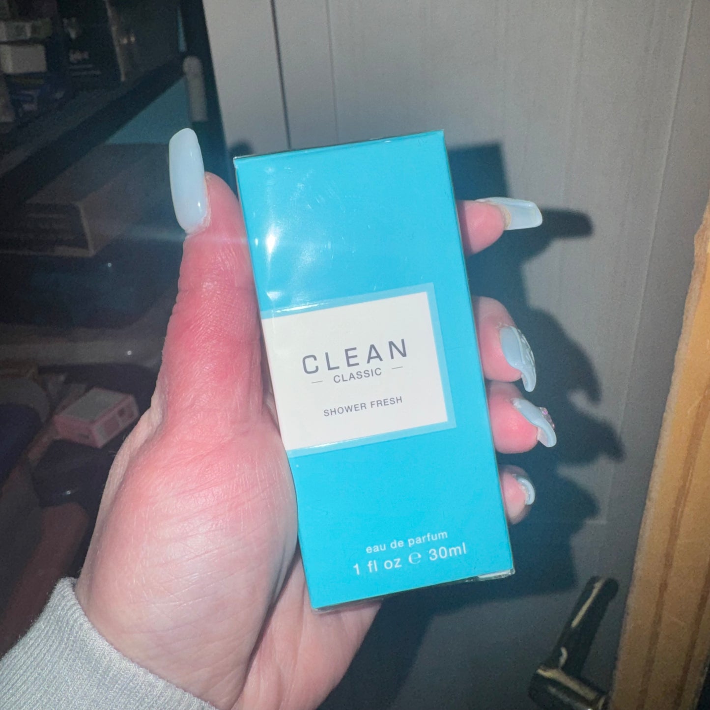 Shower fresh perfume