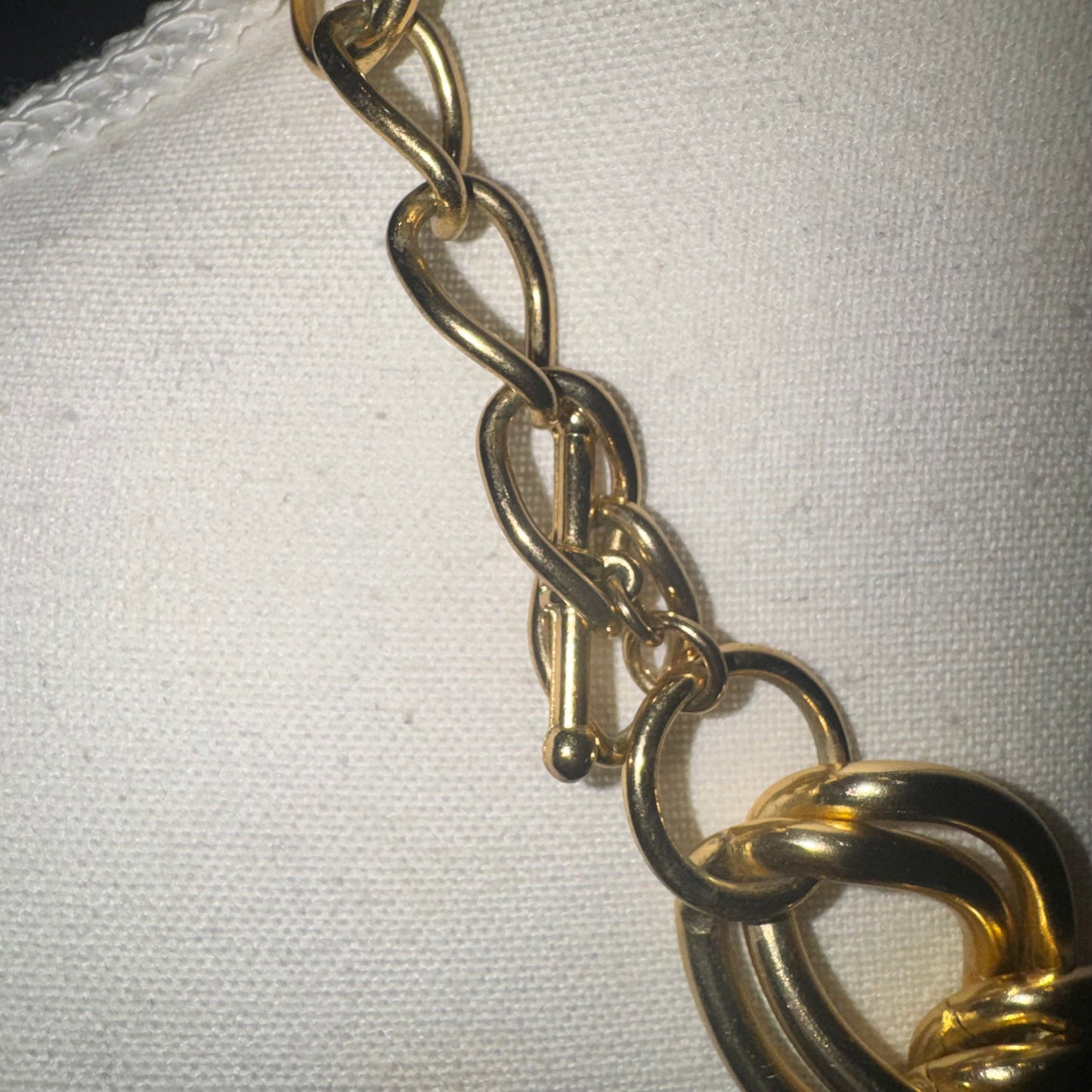 Vintage Avon necklace & bracelet set