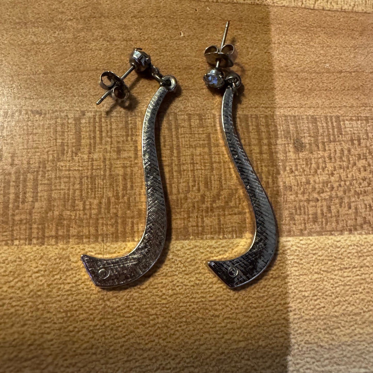 Vintage Avon 1988 gala dangle earrings