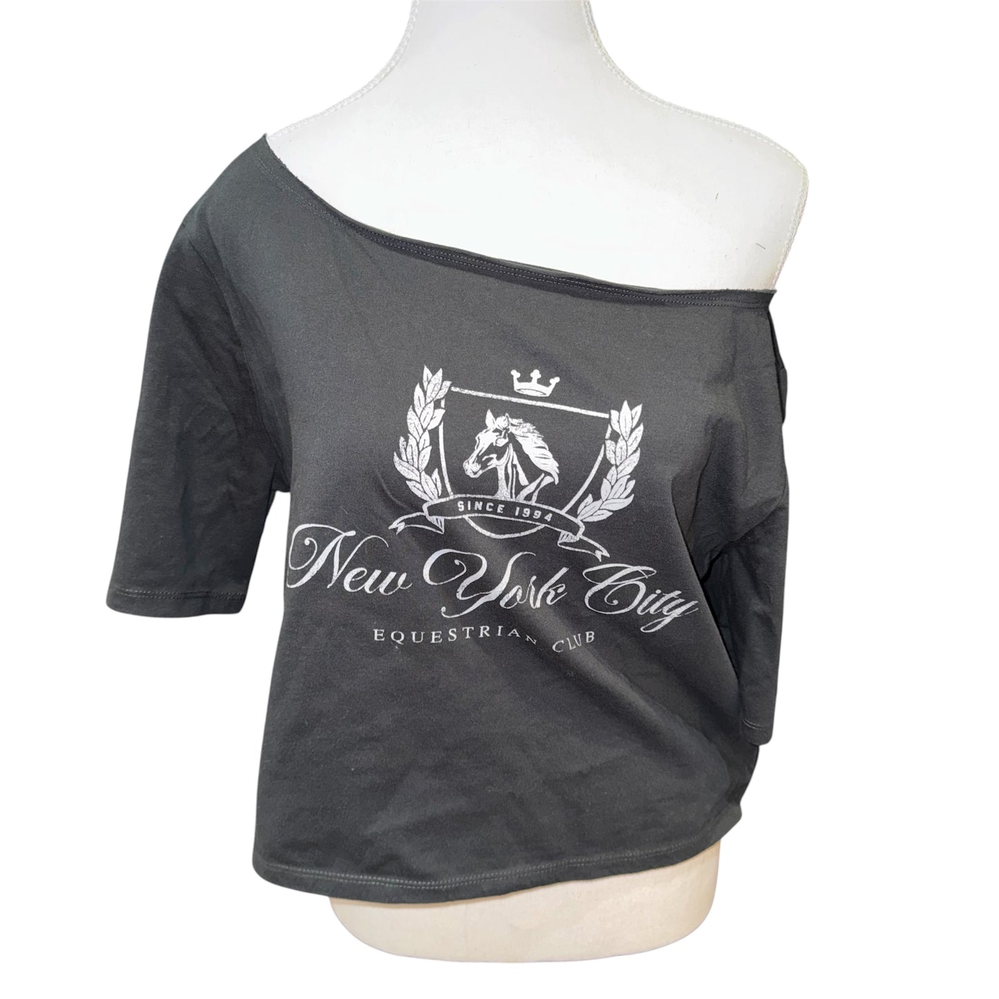 Off the shoulder tee