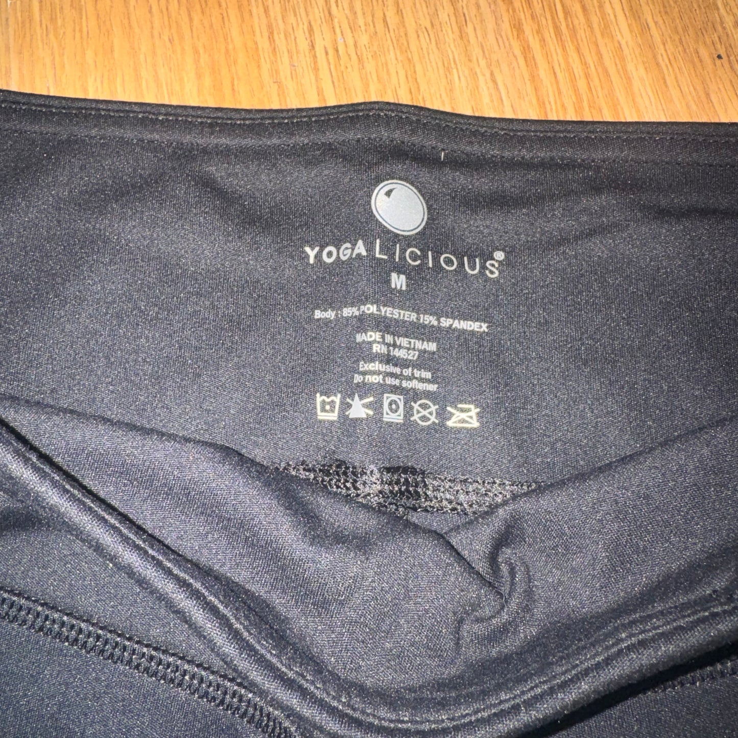 Cut out design black yogalicious leggings
