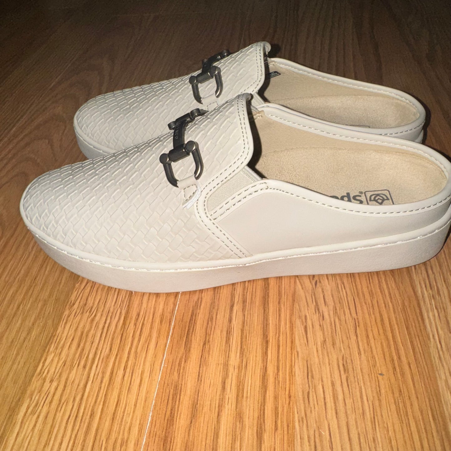 Mule shoes