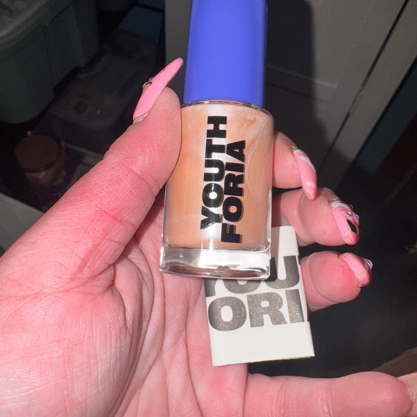 Liquid skin enhancer