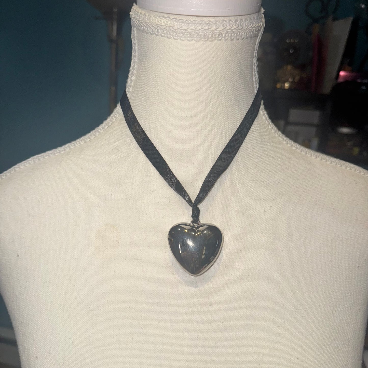 Puffy heart necklace