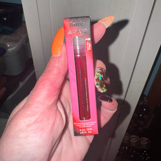 Harley Quinn transforming liquid lipstick