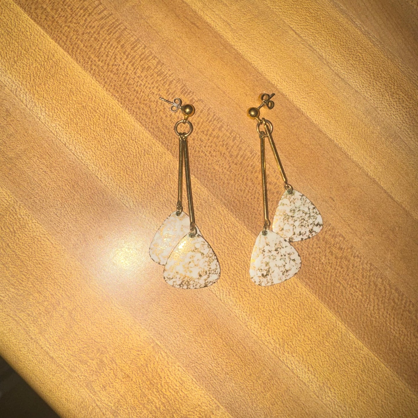 Vintage Avon chimes dangle earrings