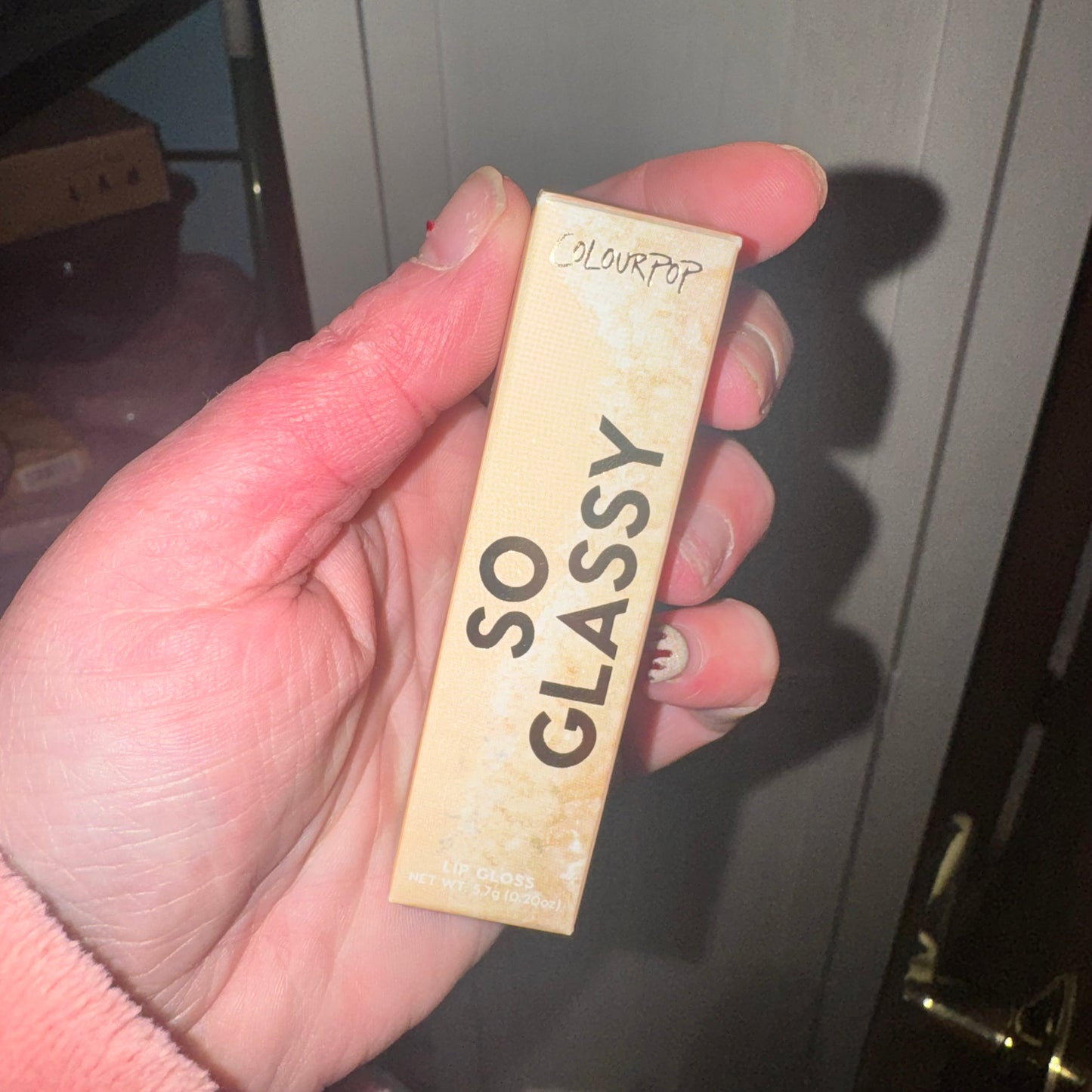 So glassy lip gloss