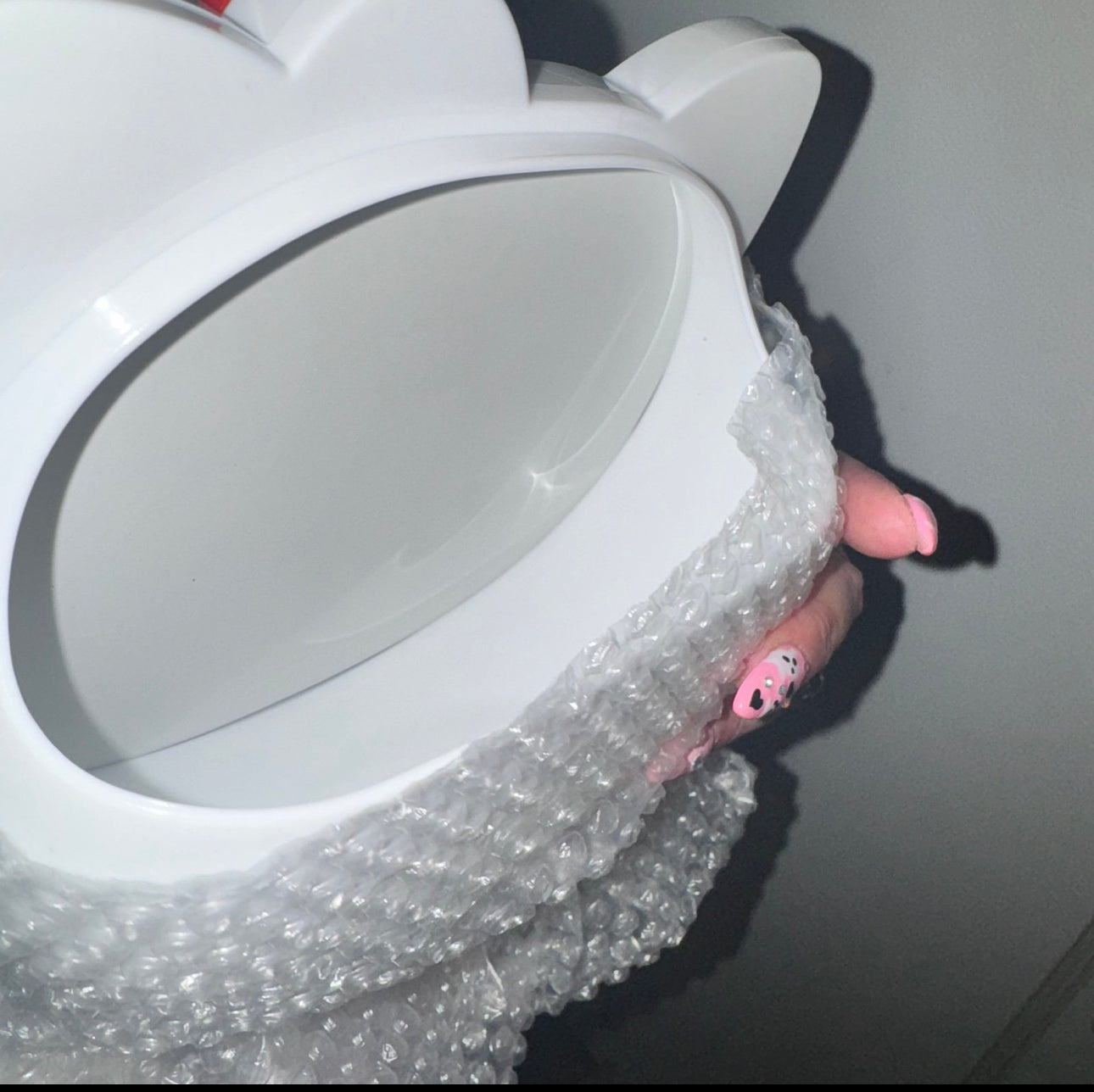 Hello kitty storage mirror