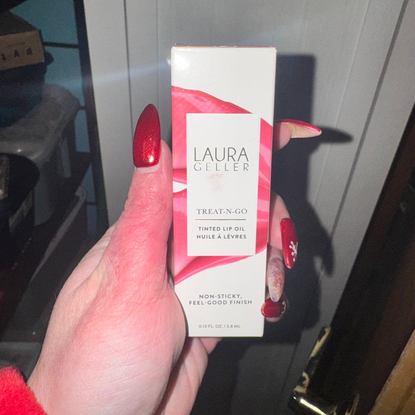 Tinted lip oil