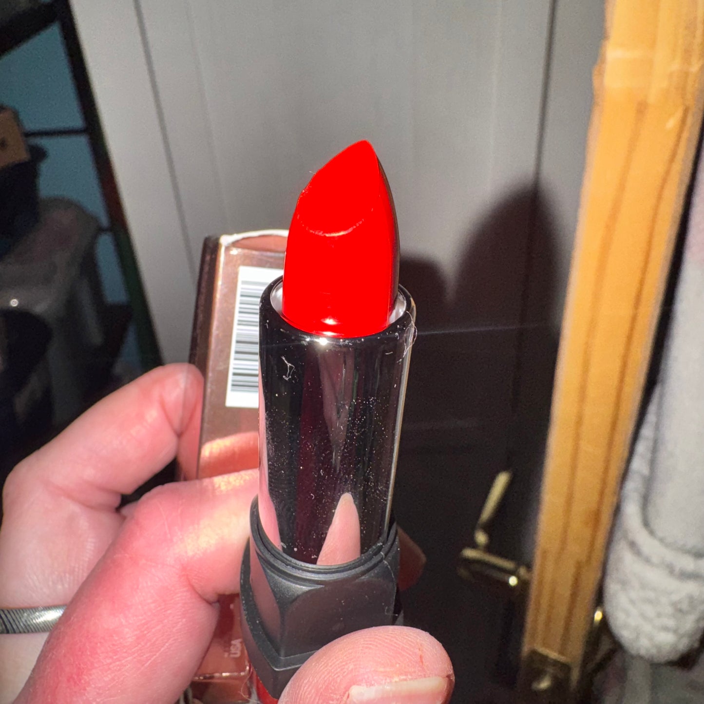 Lip locked priming lipstick