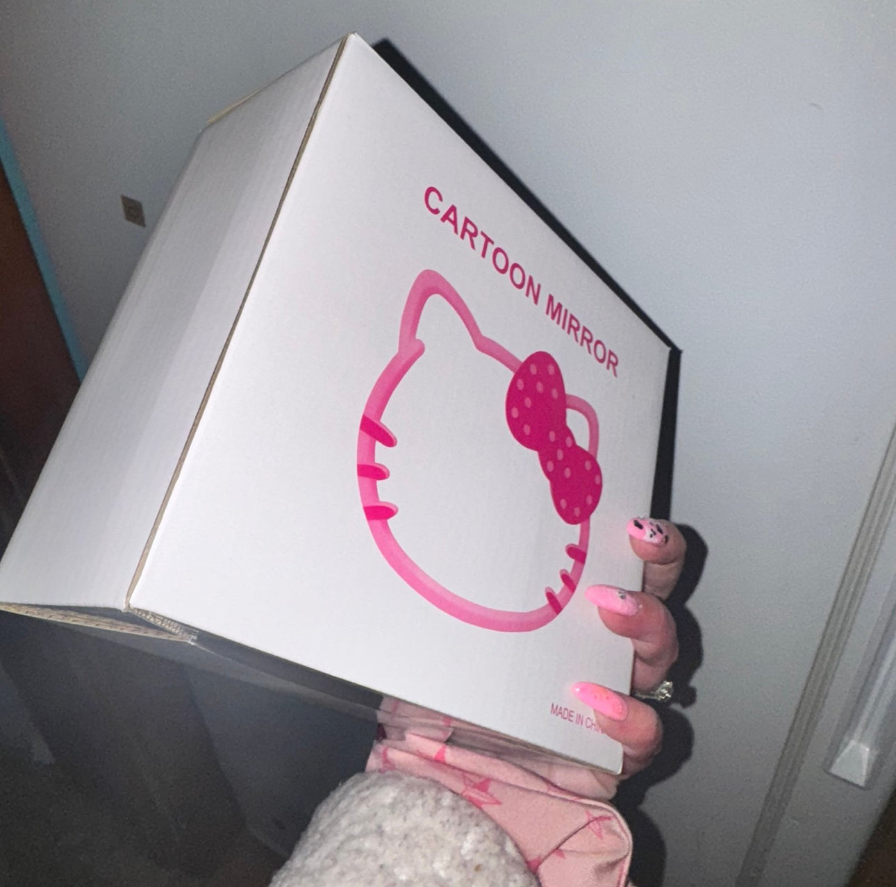 Hello kitty storage mirror