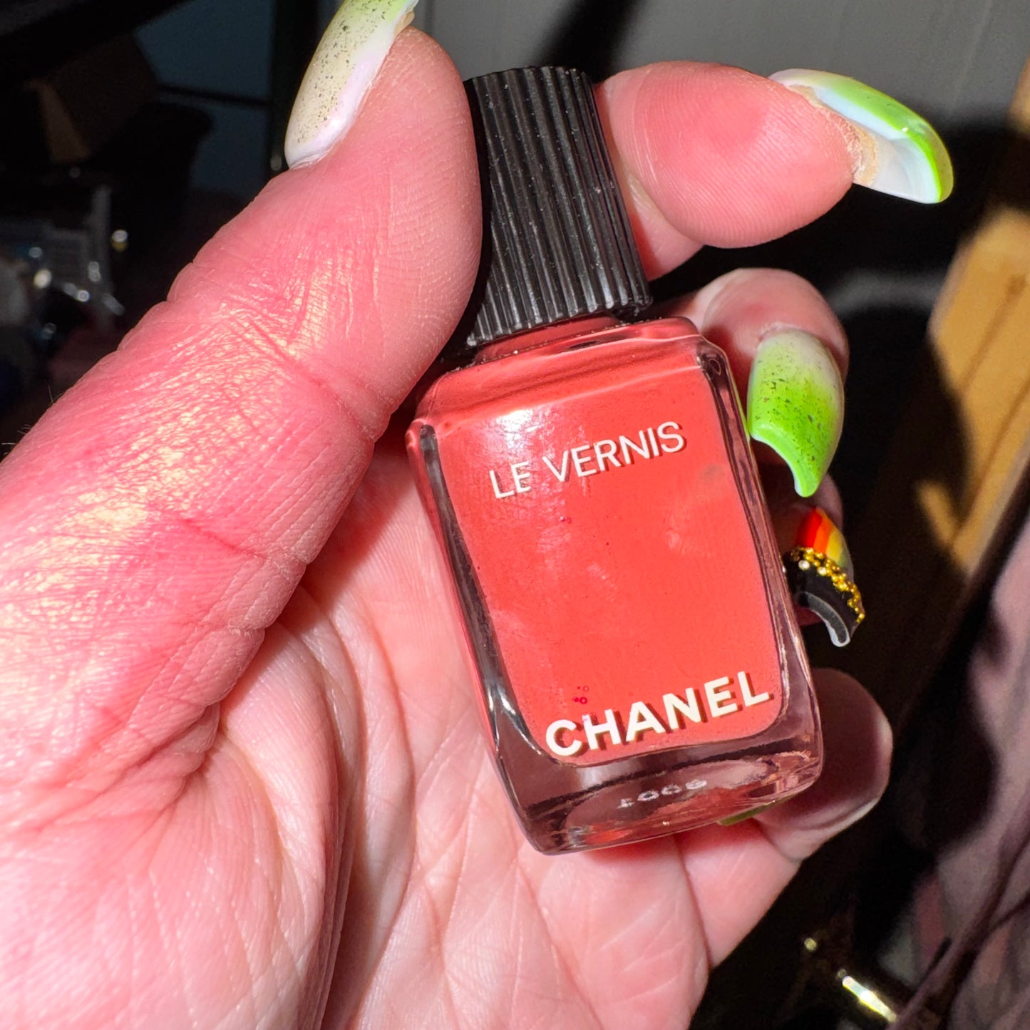 Chanel Le Vernis nail color
