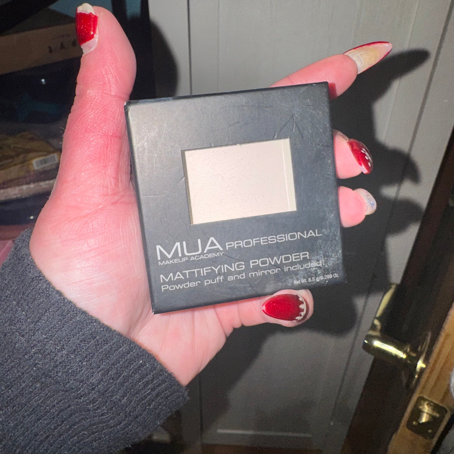 Mattifying pressed powder
