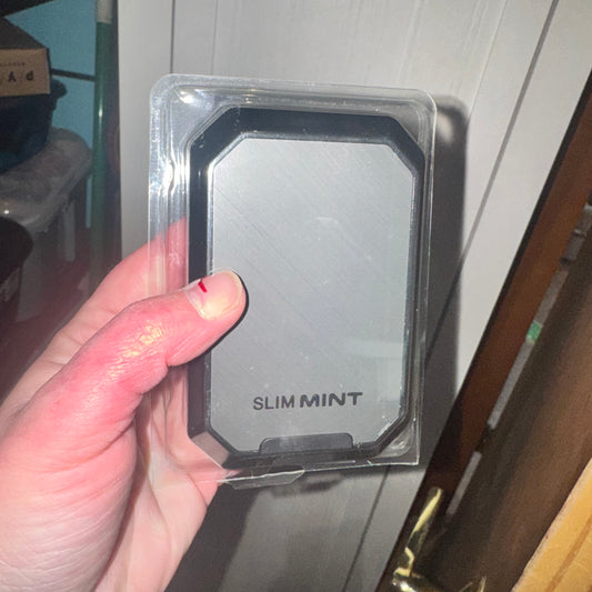Slim mint wallet