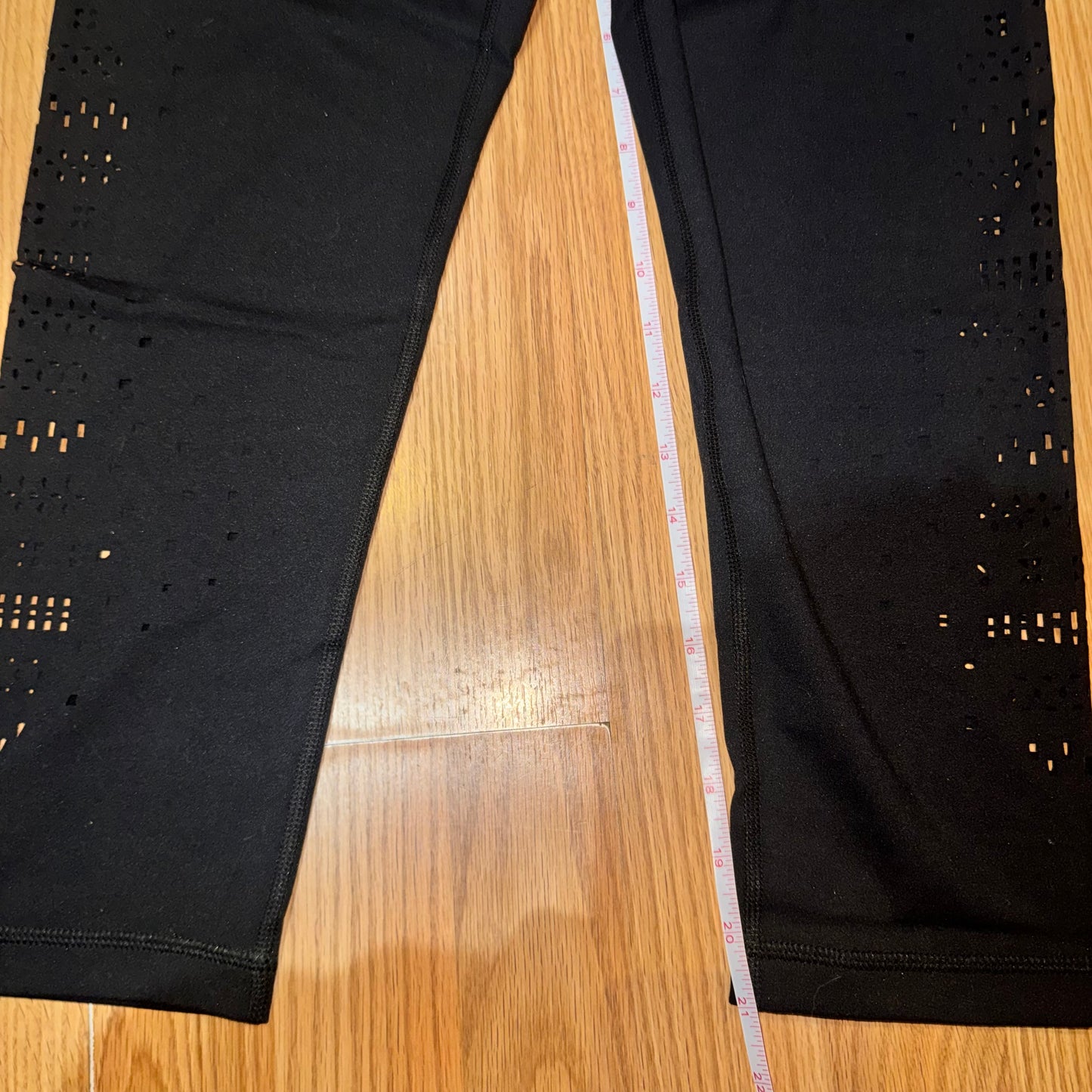 Cut out design black yogalicious leggings