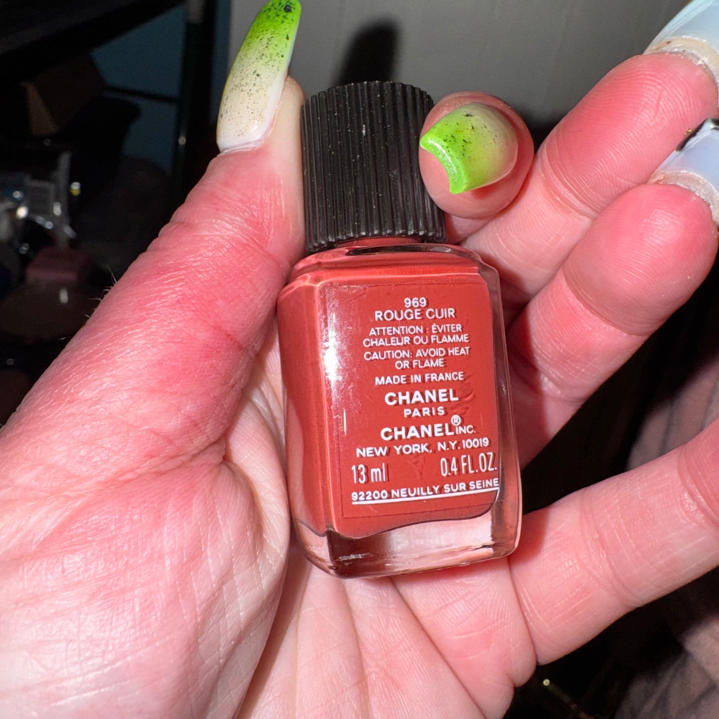 Chanel Le Vernis nail color