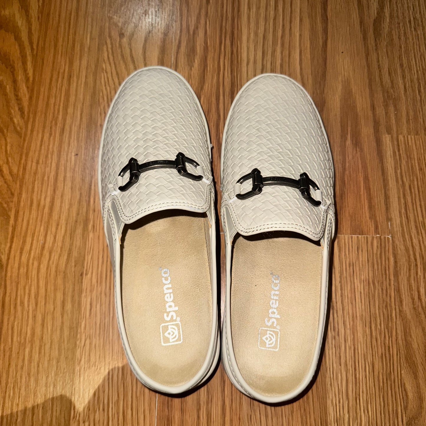 Mule shoes