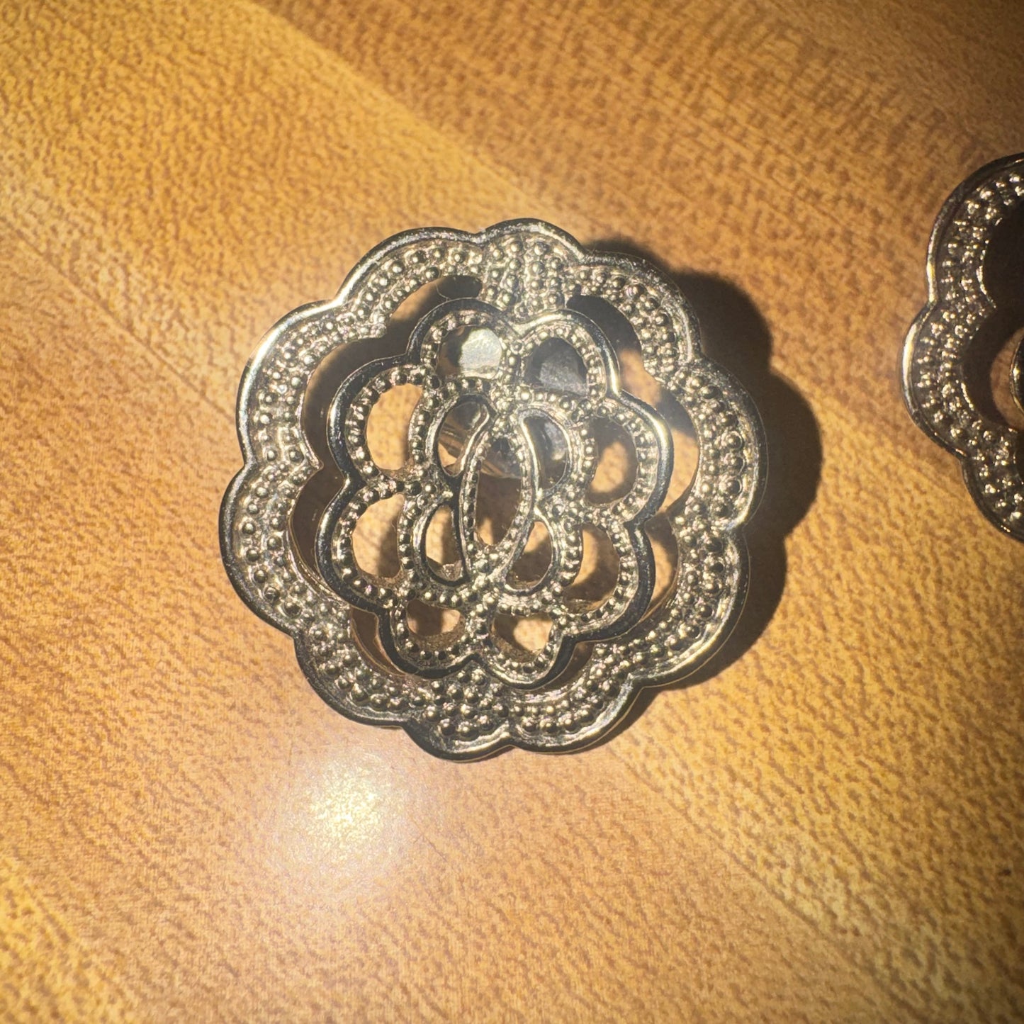 Vintage Avon texture dimension earrings