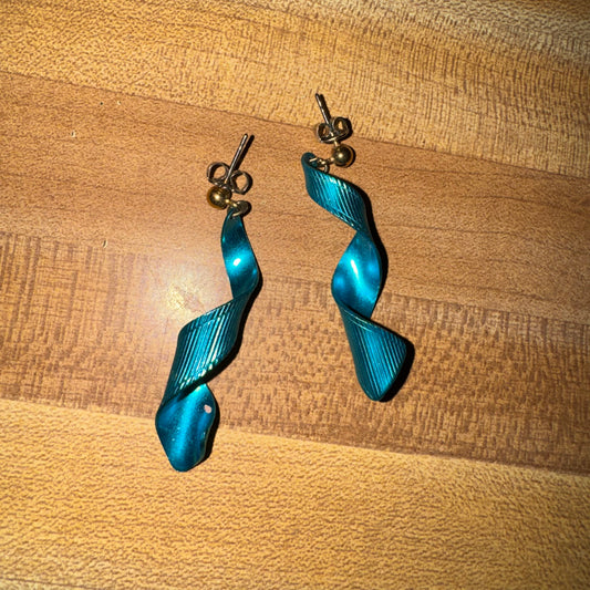 Vintage Avon confetti earrings