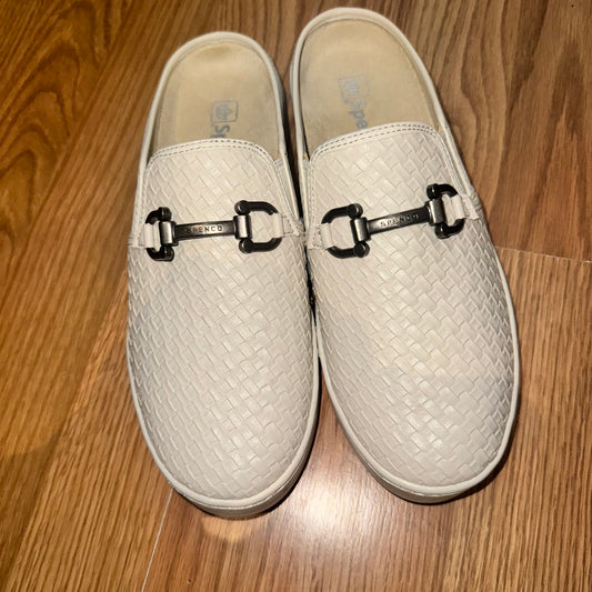 Mule shoes