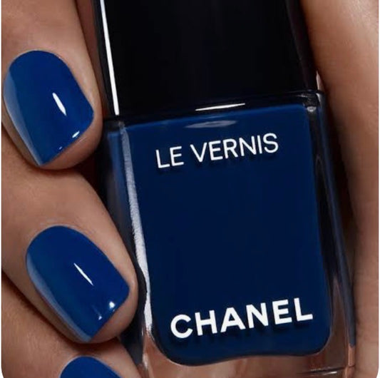Chanel nail color