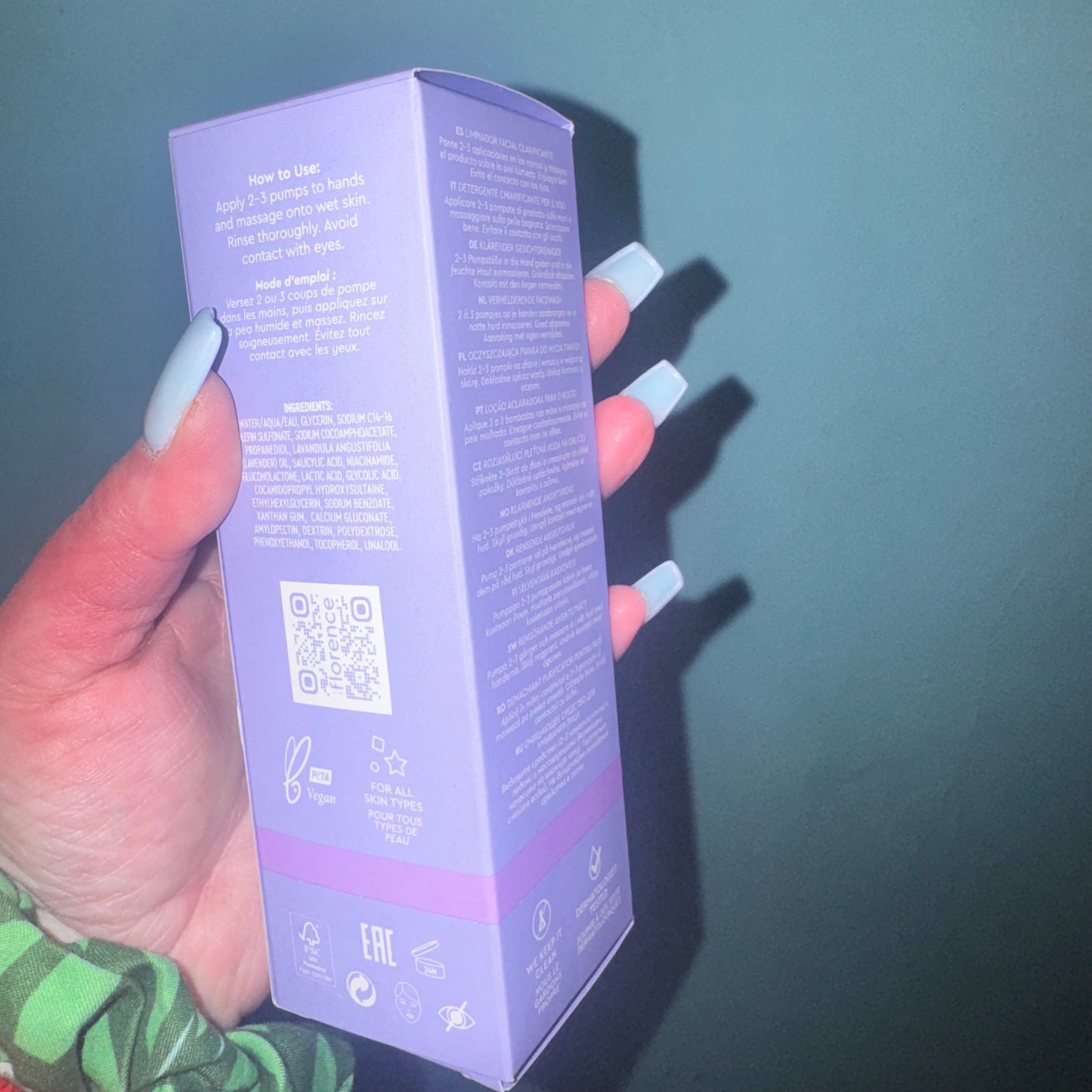 Clear the way clarifying face wash