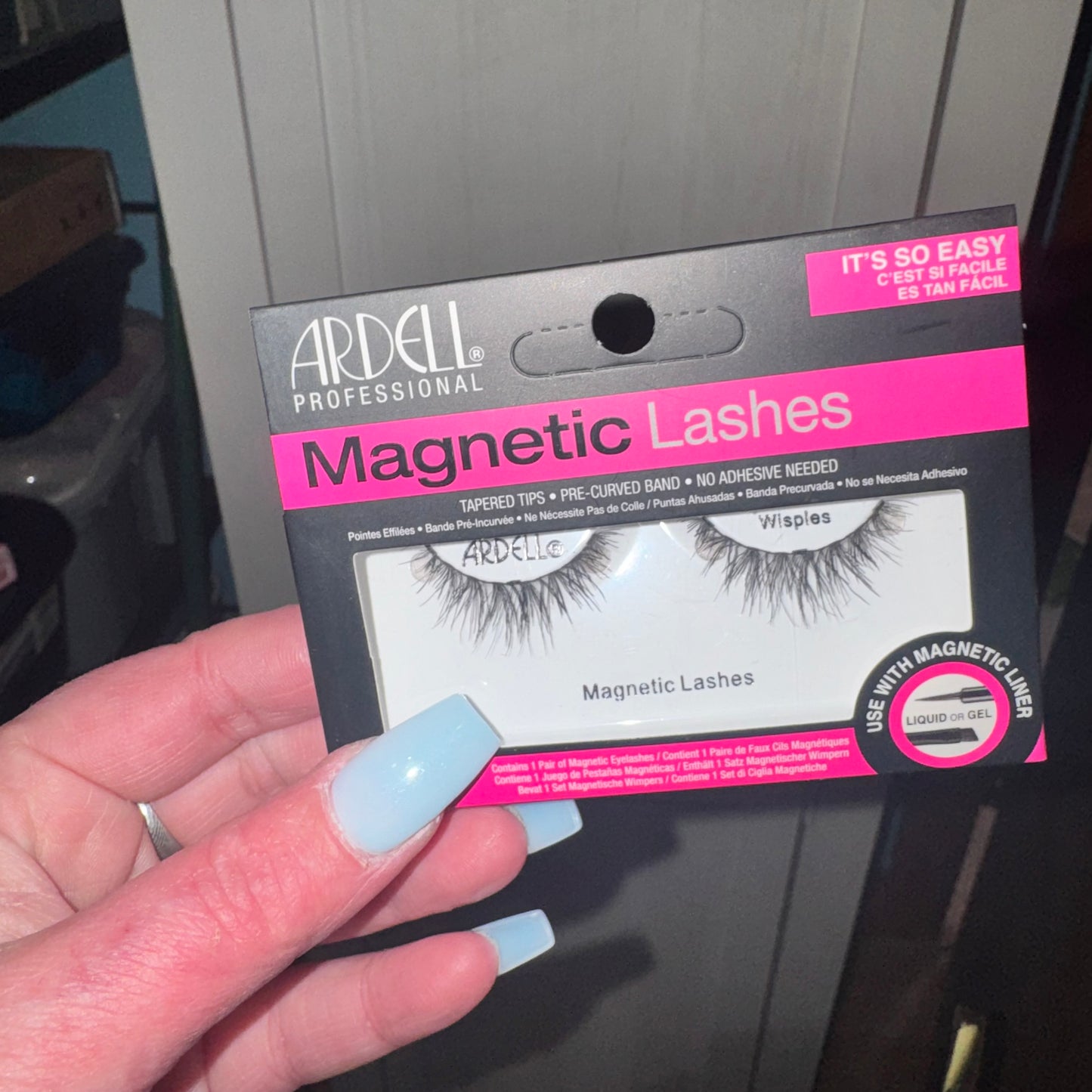 Magnetic lash bundle