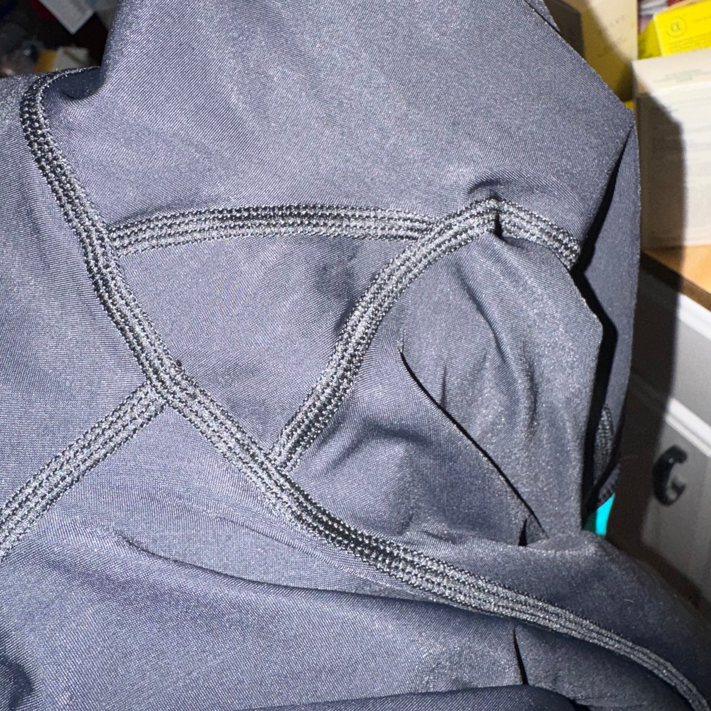 Lululemon water bound capri leggings