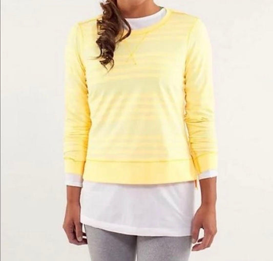 Lululemon Warm up run crew